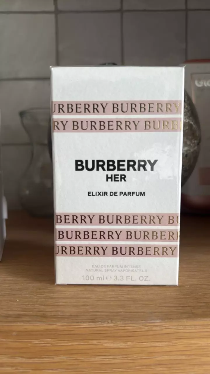 plant/$180 MSRP 3.3oz BURBERRY Her Elixir de Parfum SEALED IN BOX-0