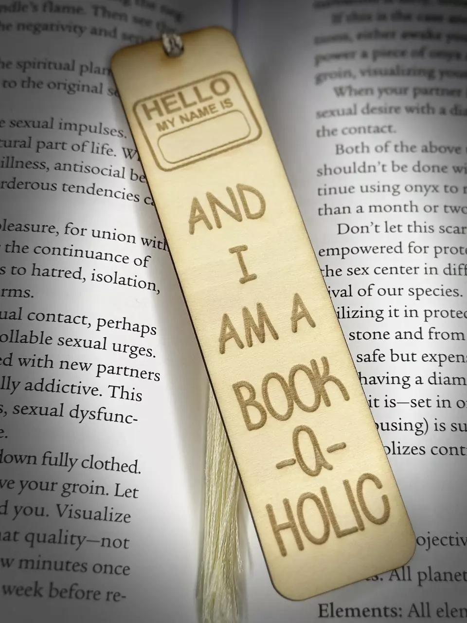 plant/Book-a-holic bookmark-0