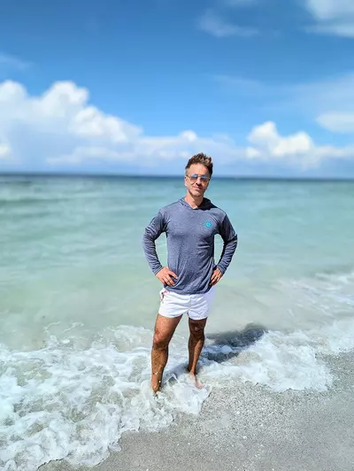 plant/High Performance UPF Shirt 50+ Heather Navy with Hood-3-thumbnail