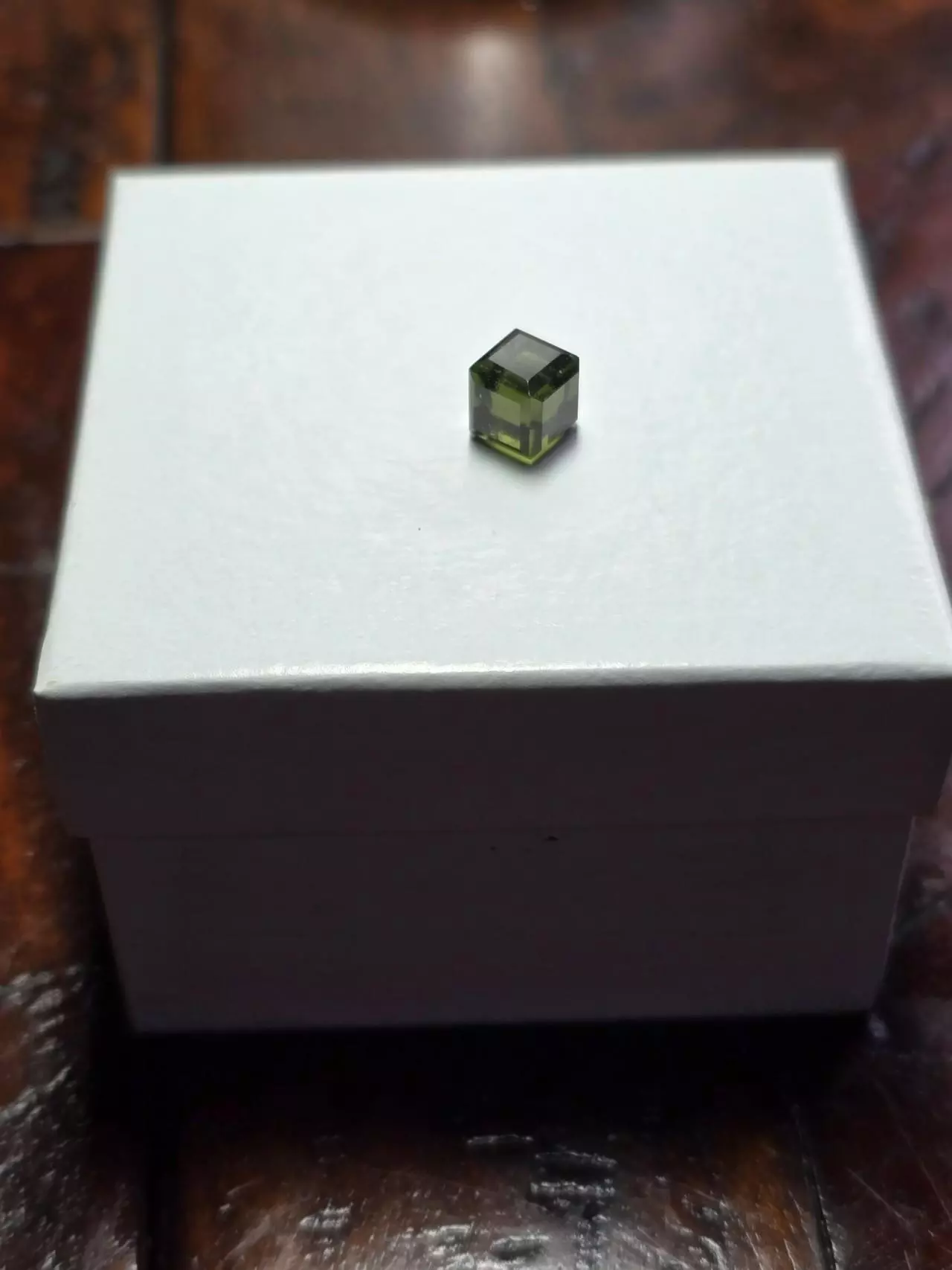 plant/Moldavite cube 7 mm-0