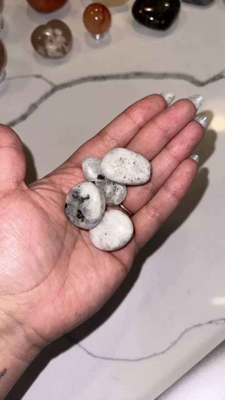 shipping_upgrade/Moonstone Tumble-0