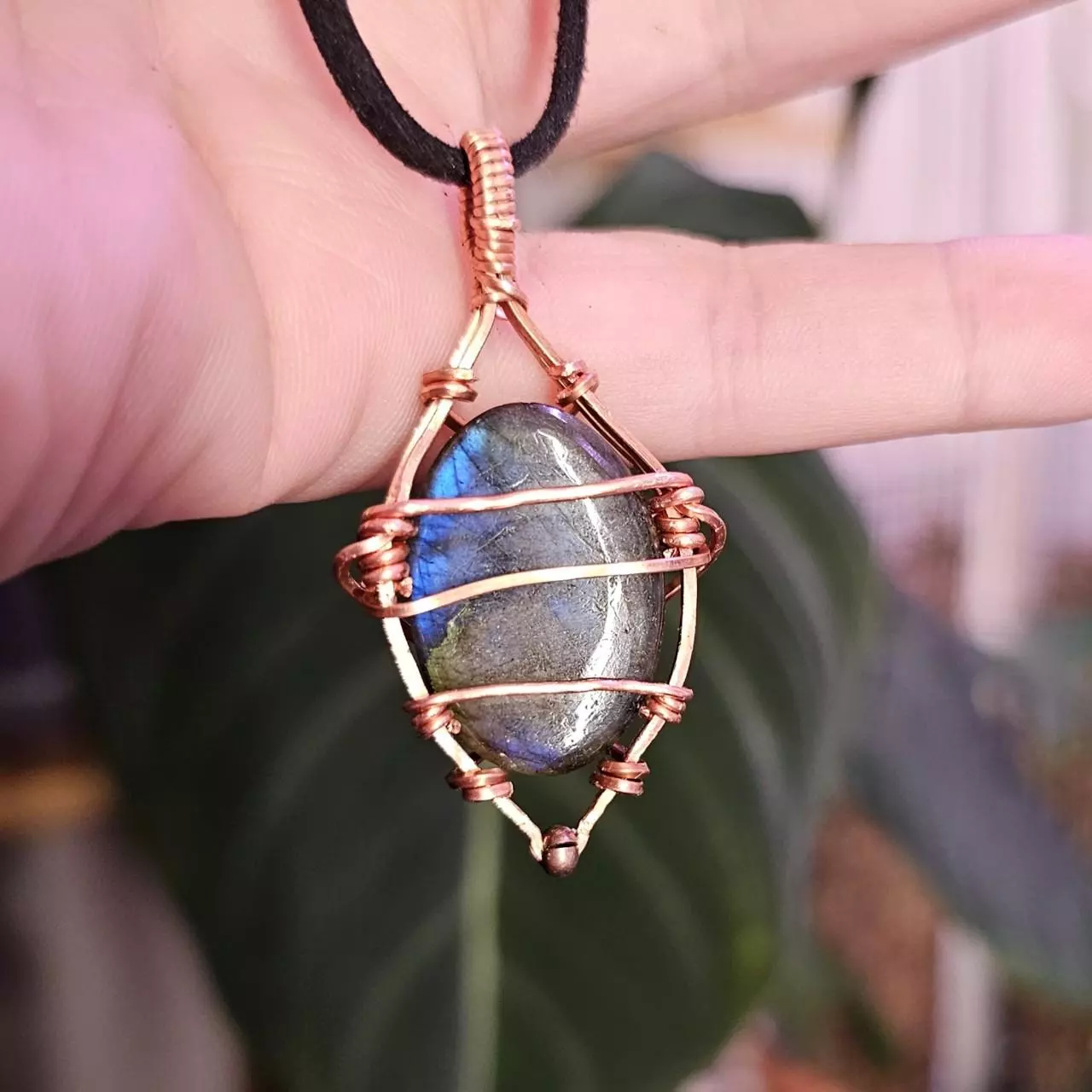 plant/Handcrafted Wire Wrapped Labradorite Pendant-4