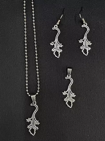 plant/Crested Gecko Pendants - $12 each-0-thumbnail