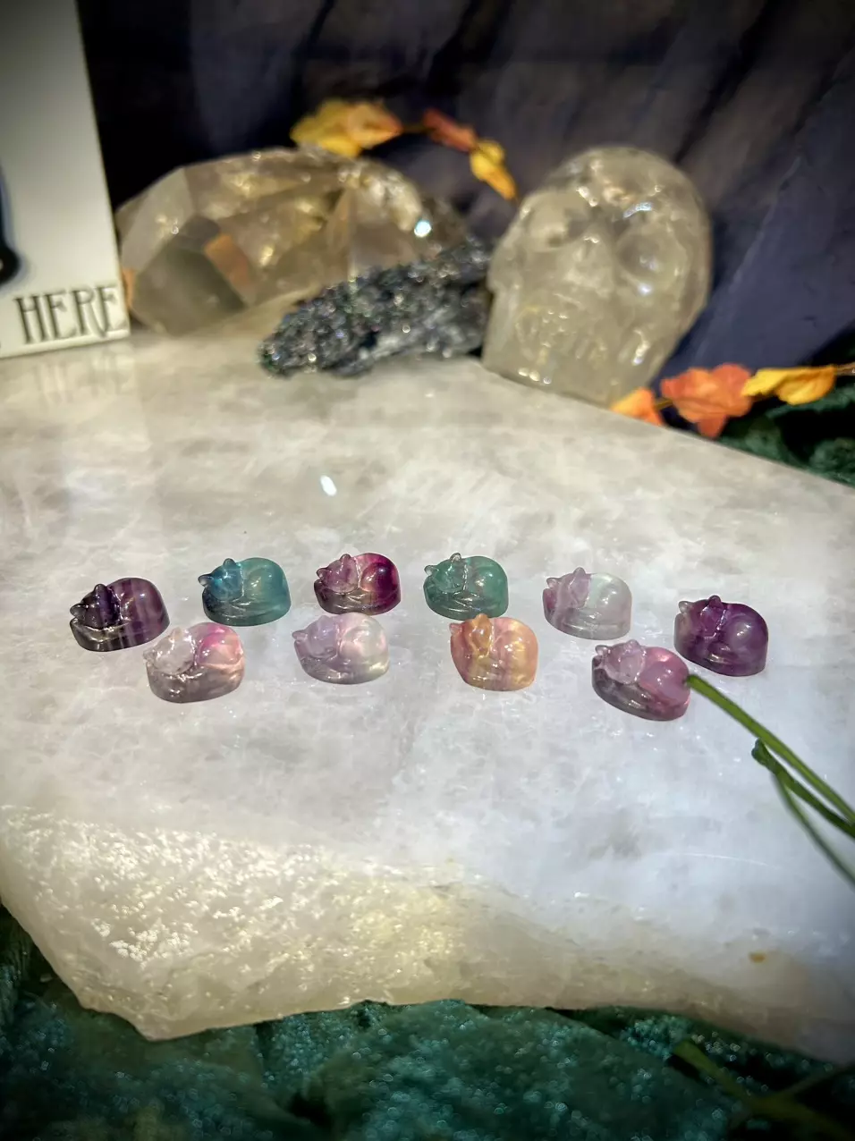 plant/Rainbow Fluorite Carving XXS - Sleeping Cat-0