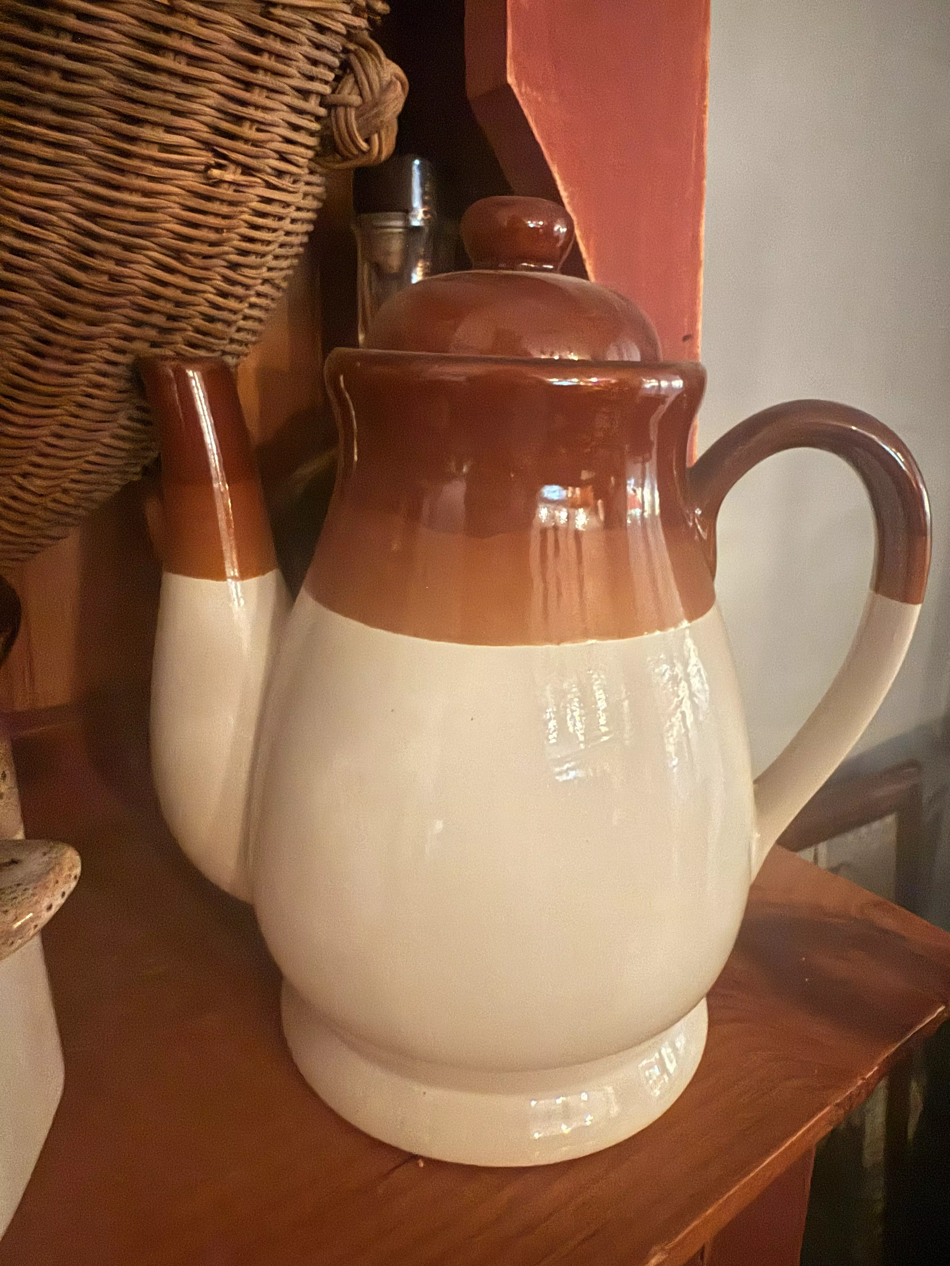 plant/stoneware coffee pot MCM 12 inch with 2 matching mugs -0