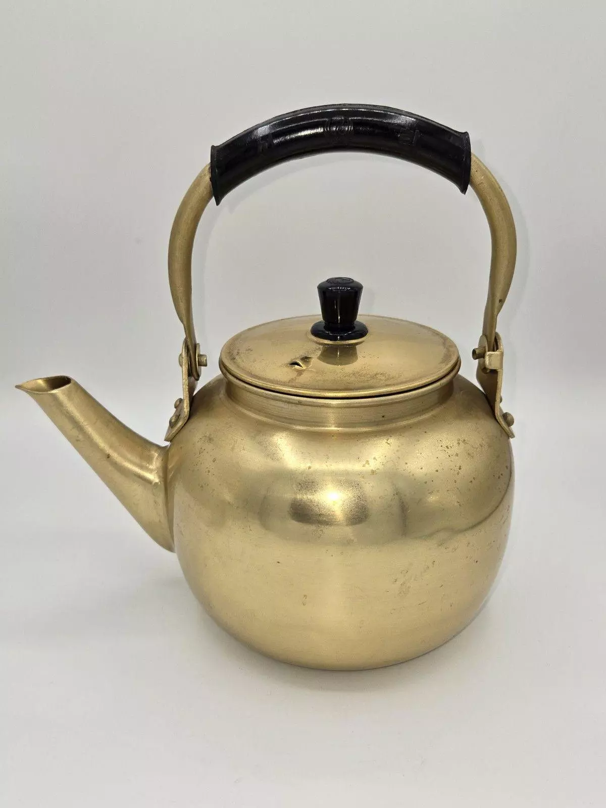 plant/Gold-Toned Aluminum Tea Kettle Vintage-8
