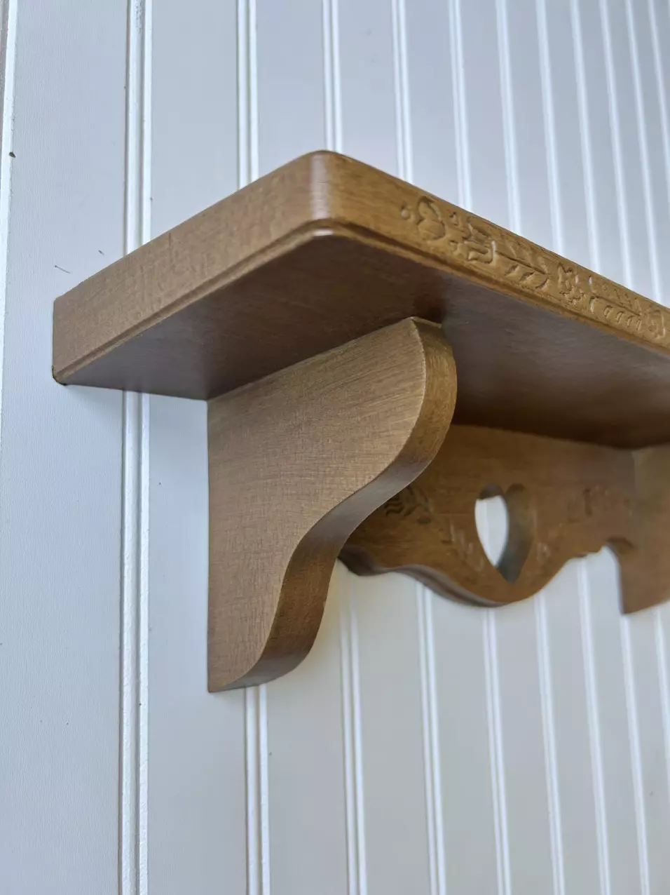 plant/Vintage Burwood faux wood wall shelf with adorable engravings-1