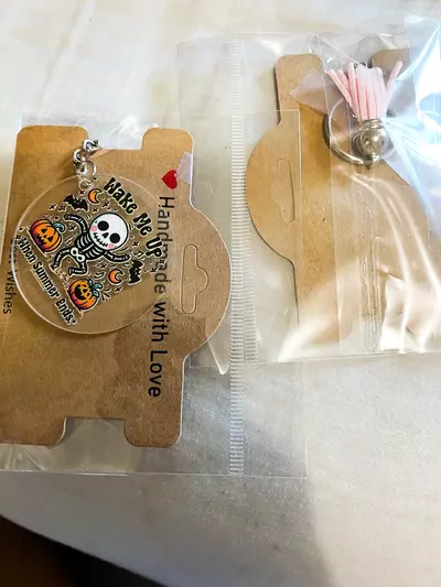 plant/“Wake Me Up” Halloween Keychain 🔑🎃-3-thumbnail