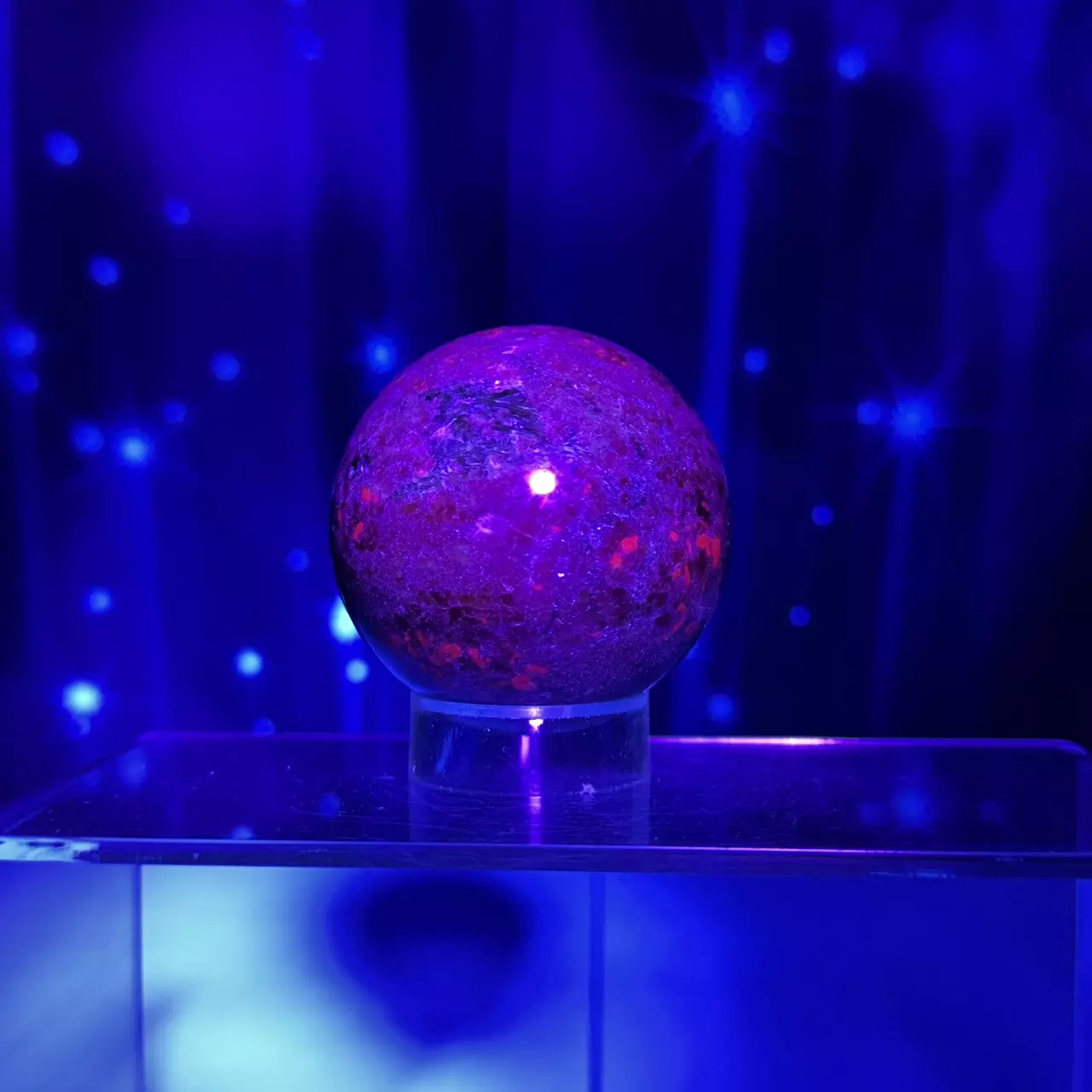 plant/Ruby Kyanite sphere- 41p-0