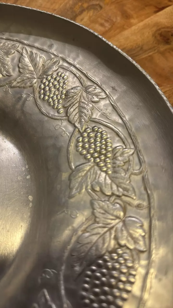 plant/Hand Wrought Grape Bowl-1