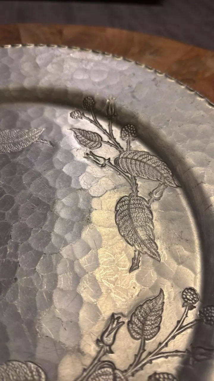 plant/Hand Wrought Raspberry Tray-1