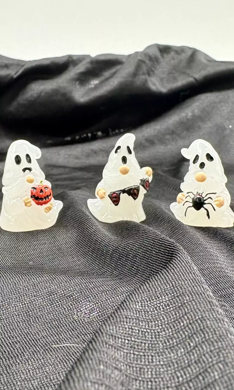 plant/Glow-in-the-Dark Halloween gnomes - 3 pack-1