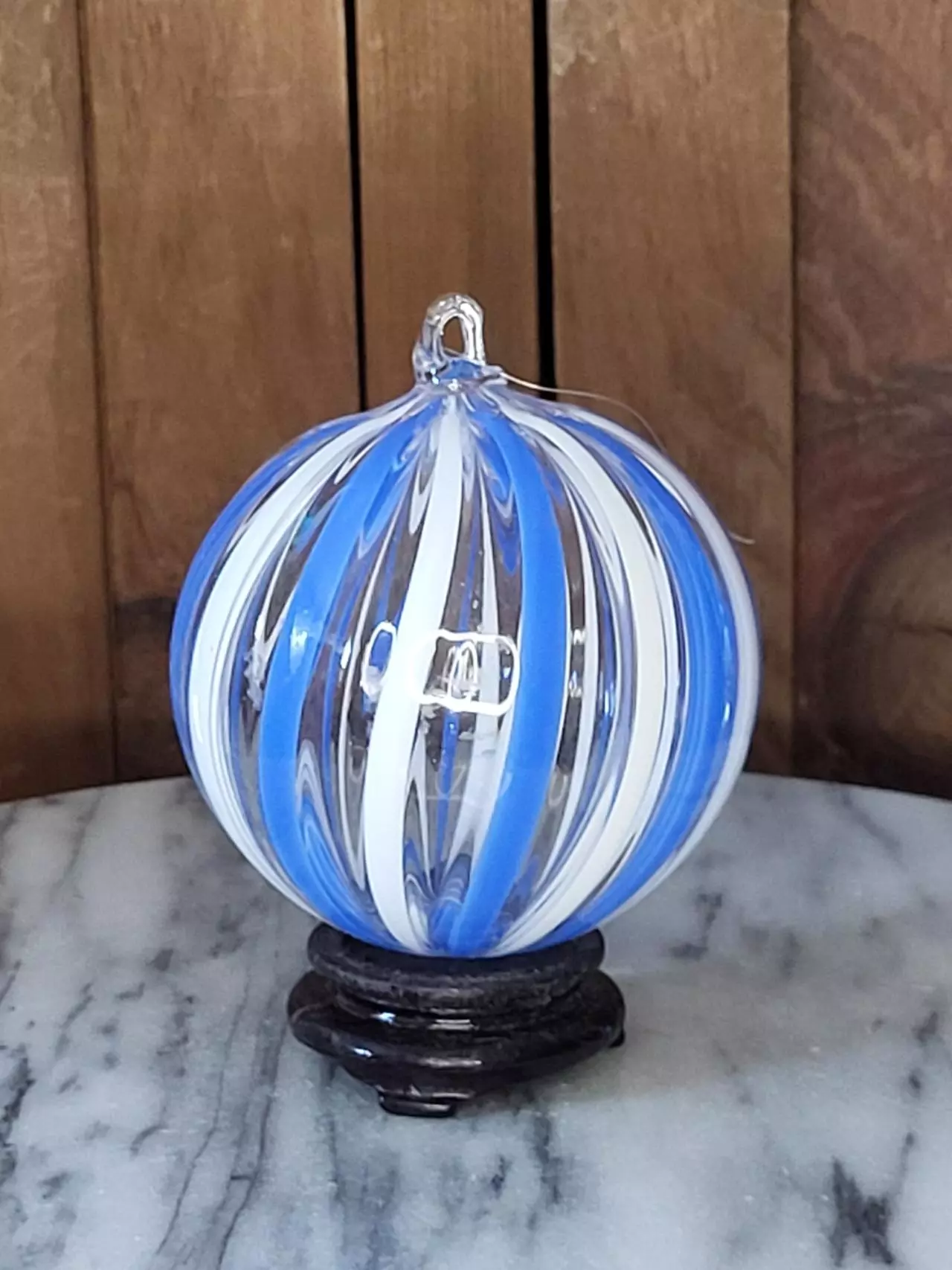 plant/Blue and white glass ornament-0
