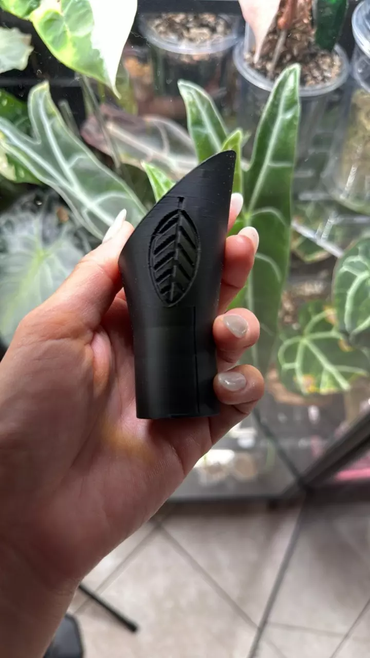 plant/Black scooper making it easier to repot your plant babies-0