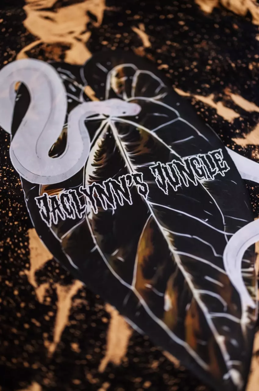 plant/Jaclynn’s Jungle’s T-shirt-0