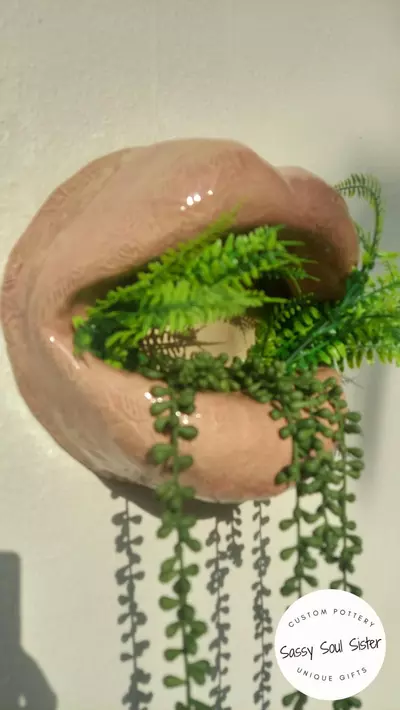 plant/NEW! Lips Planter, Sassy Soul Sister, Ceramic Wall Planter,  Unique Gift-2-thumbnail