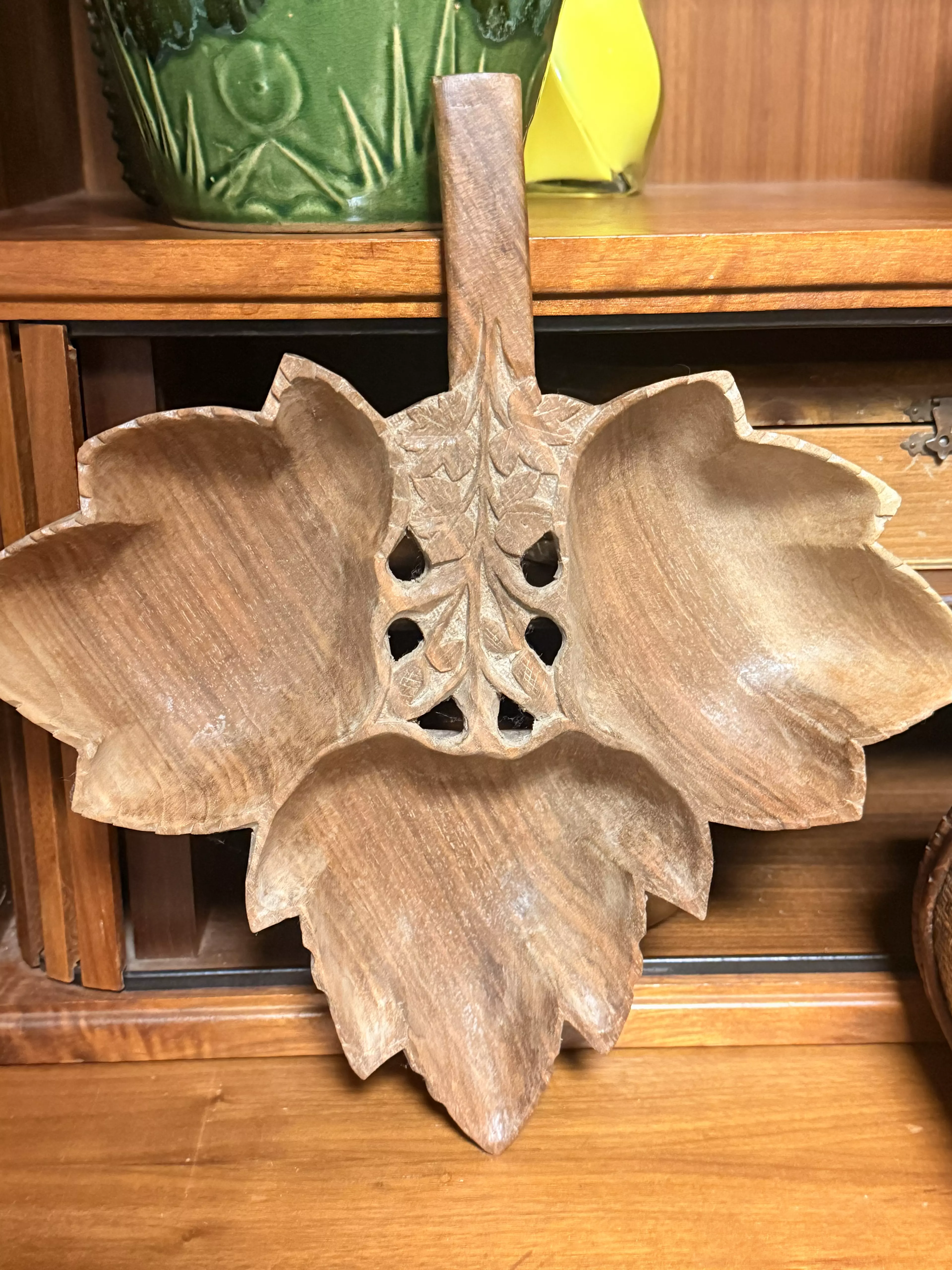 plant/Carved Wooden Leaf Bowl-0