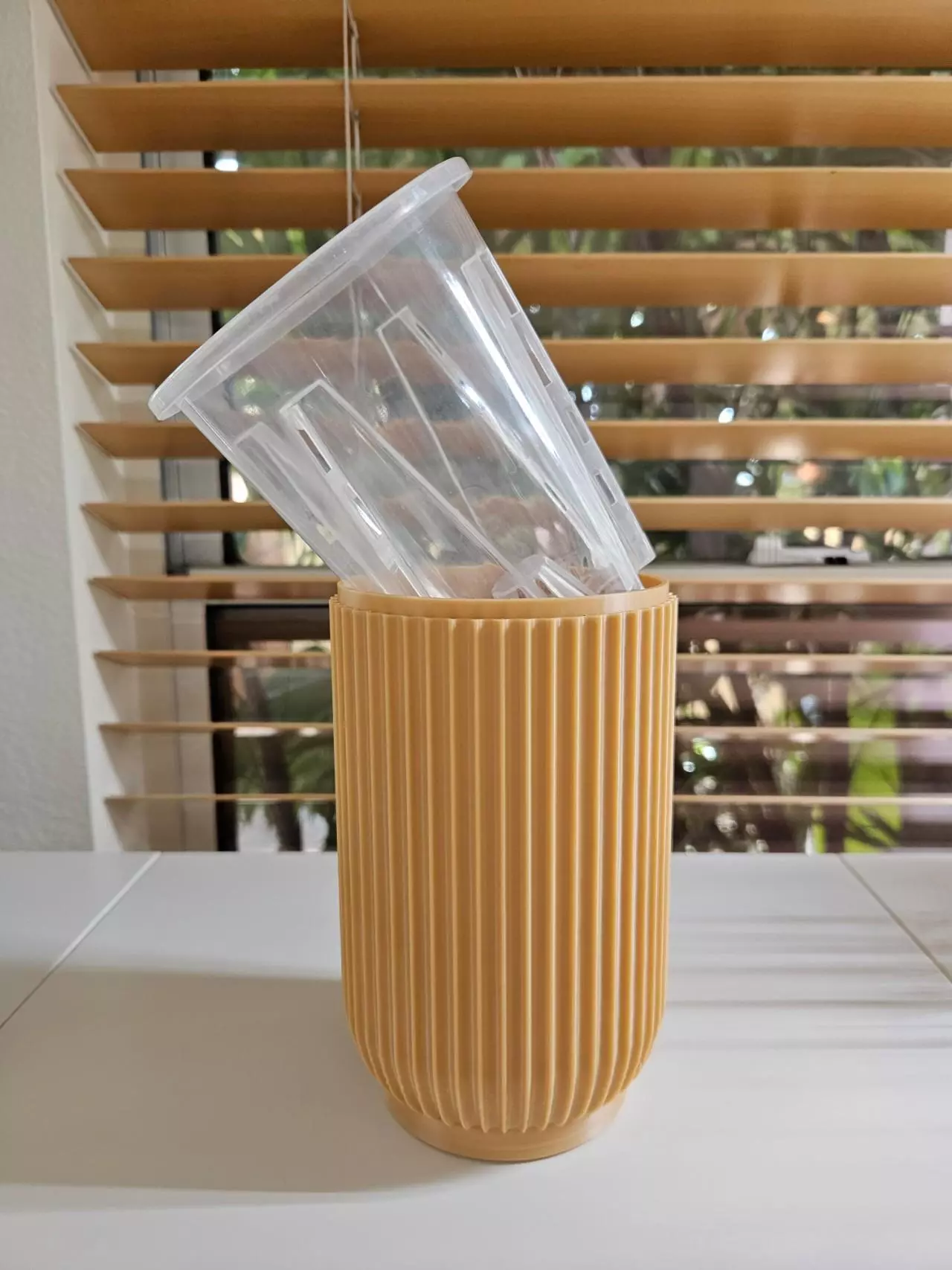 plant/4" Self watering pot - light brown/sand-4