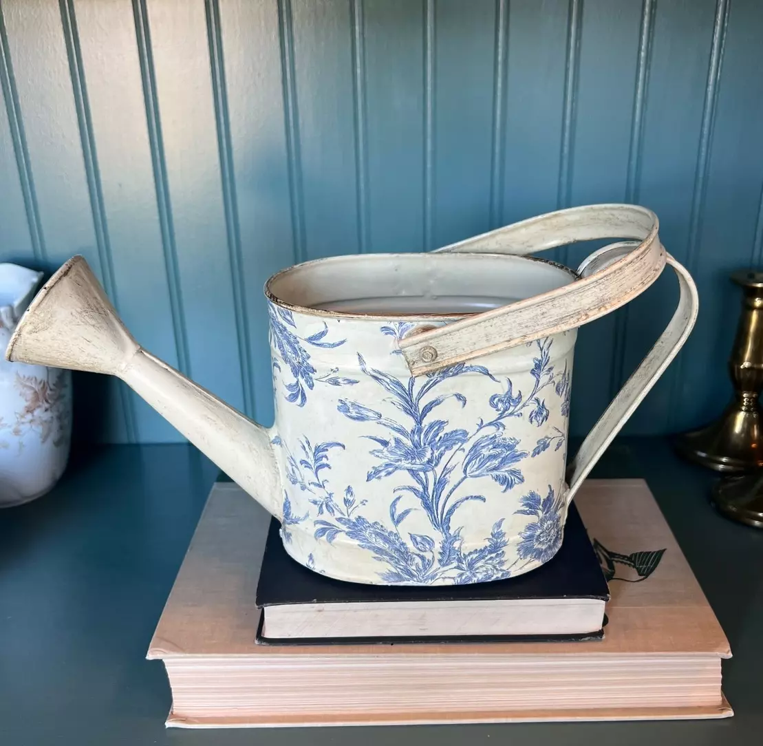 plant/Watering Can - Blue & White Pattern-0