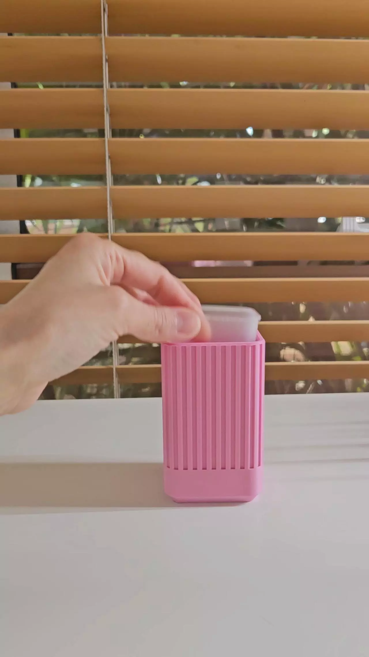 plant/Pink self watering pot 2"-1