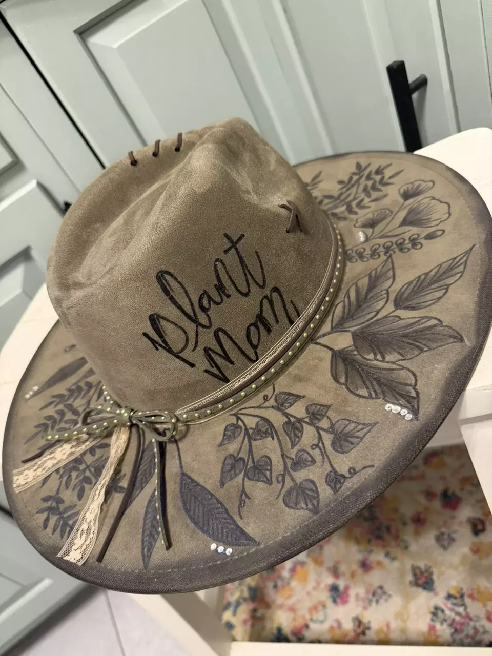 plant/‘Plant Mom’ hand-burned hat-0