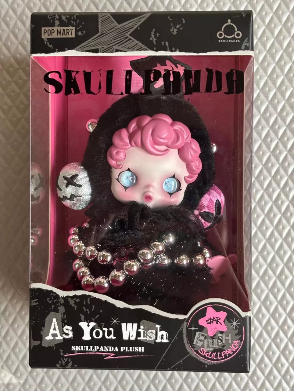 plant/Popmart skullpanda Thailand limited edition-0