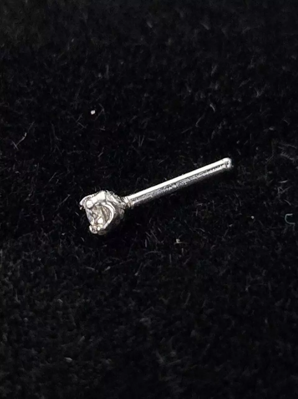plant/Moissanite nose stud.-1