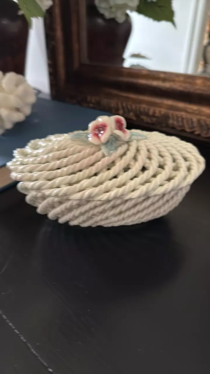plant/Vintage Rope Porcelain Trinket Box with Rose Lid – Made in Spain-0