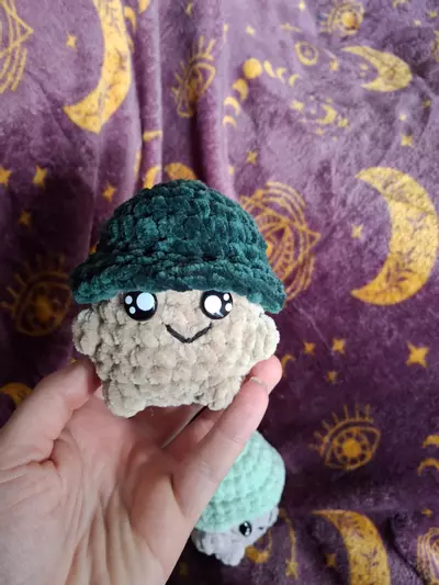 plant/Mini baby mushies- green cap-1-thumbnail