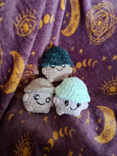 plant/Mini baby mushies- green cap-0-thumbnail