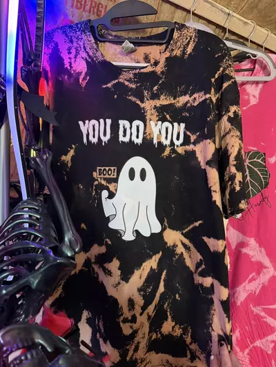 plant/You do you boo - Jaclynn’s Jungle’s Design - Bleached T-shirt -0-thumbnail