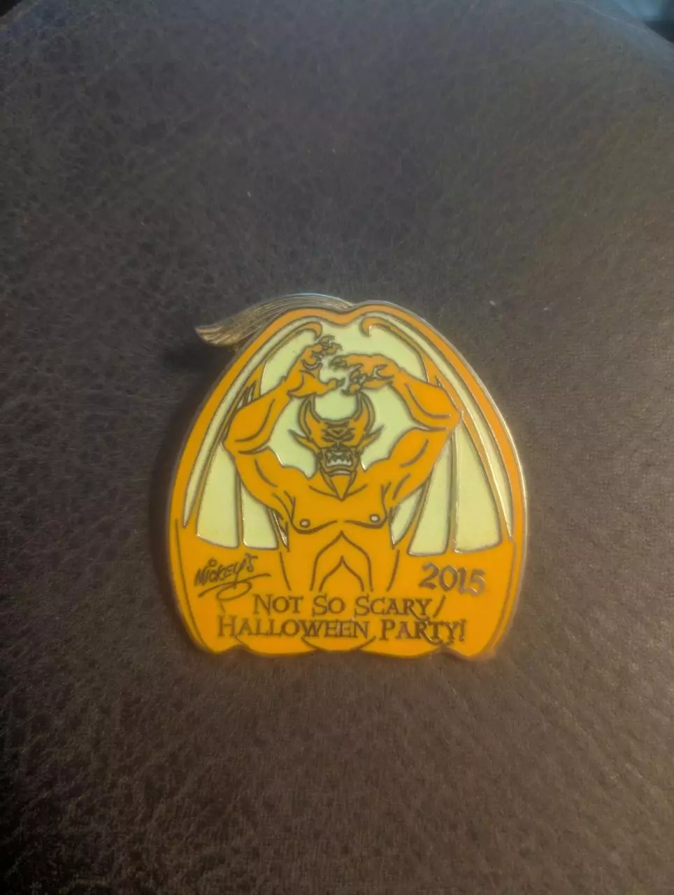 plant/Mickey's not so scary Halloween Chernabog pin-0