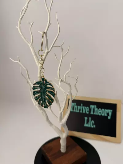 plant/Monstera Keychain-1-thumbnail
