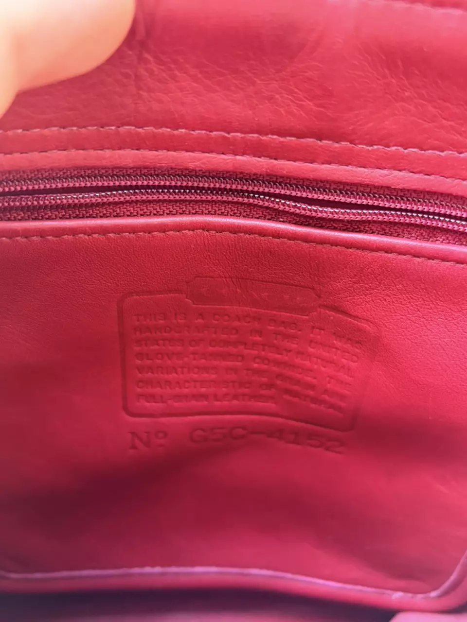 plant/604. Vintage Coach Bantom bag in red #4152-2