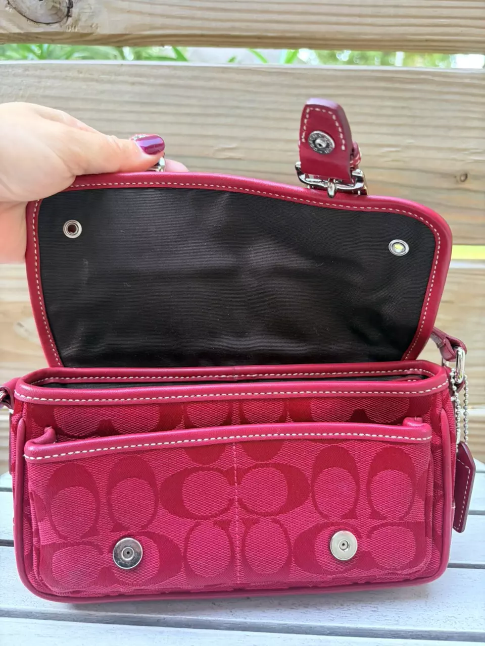 plant/595. Vintage Coach mini field bag in red-1