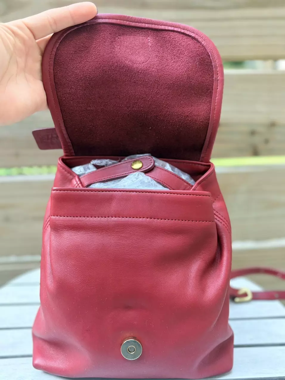 plant/604. Vintage Coach Bantom bag in red #4152-1