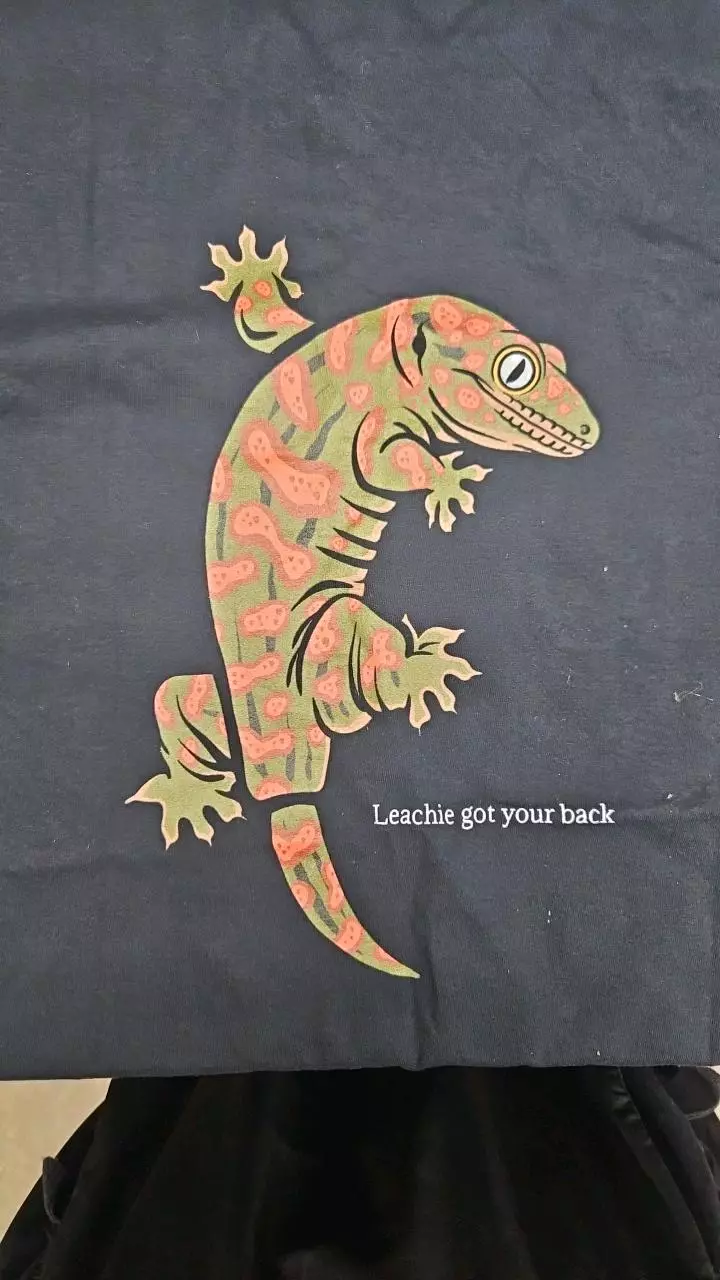plant/Leachie got your back tee shirt-0