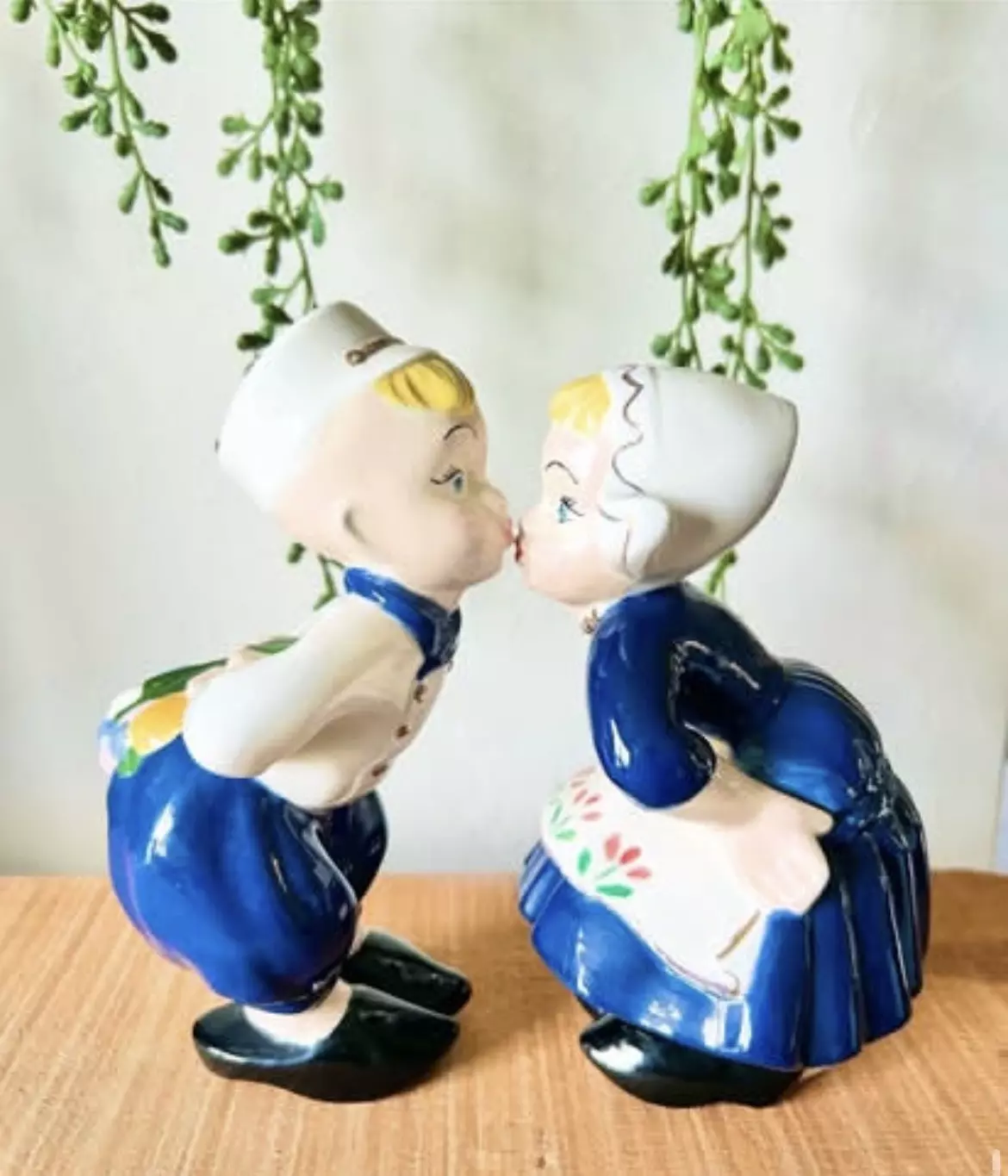 plant/Sweet vintage porcelain Dutch boy and girl-0