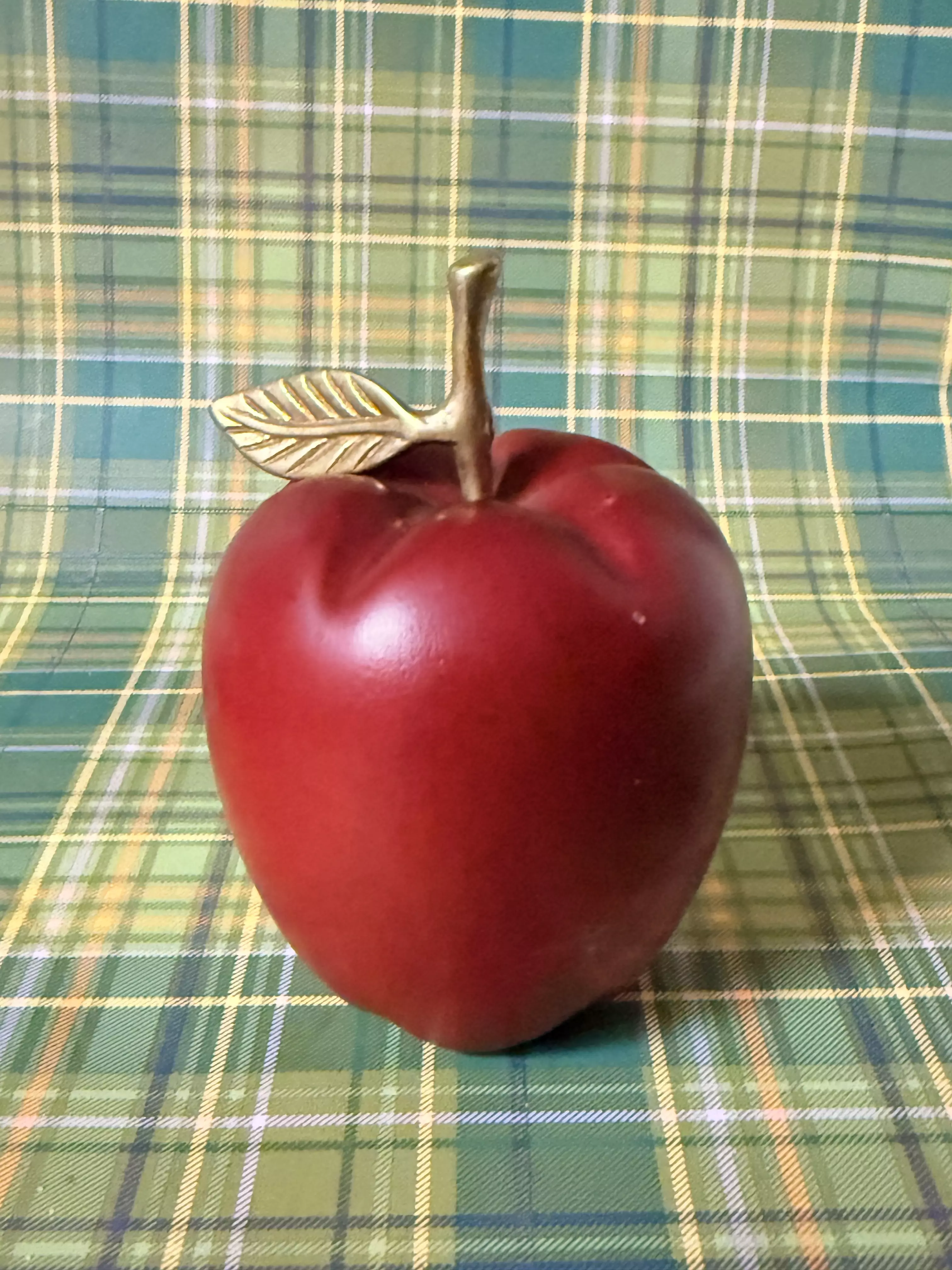 plant/Apple with Brass Stem -0