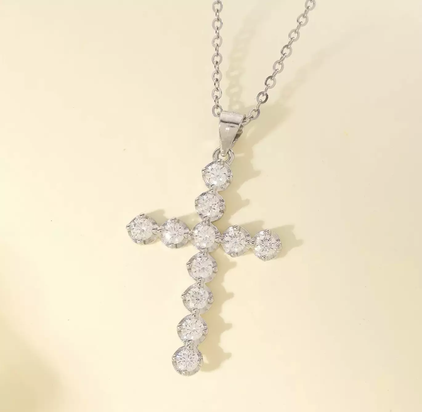 plant/S925 Sterling Silver Cross Necklace with Round 2.5mm Moissanite Pendant -MS2510A02W-0