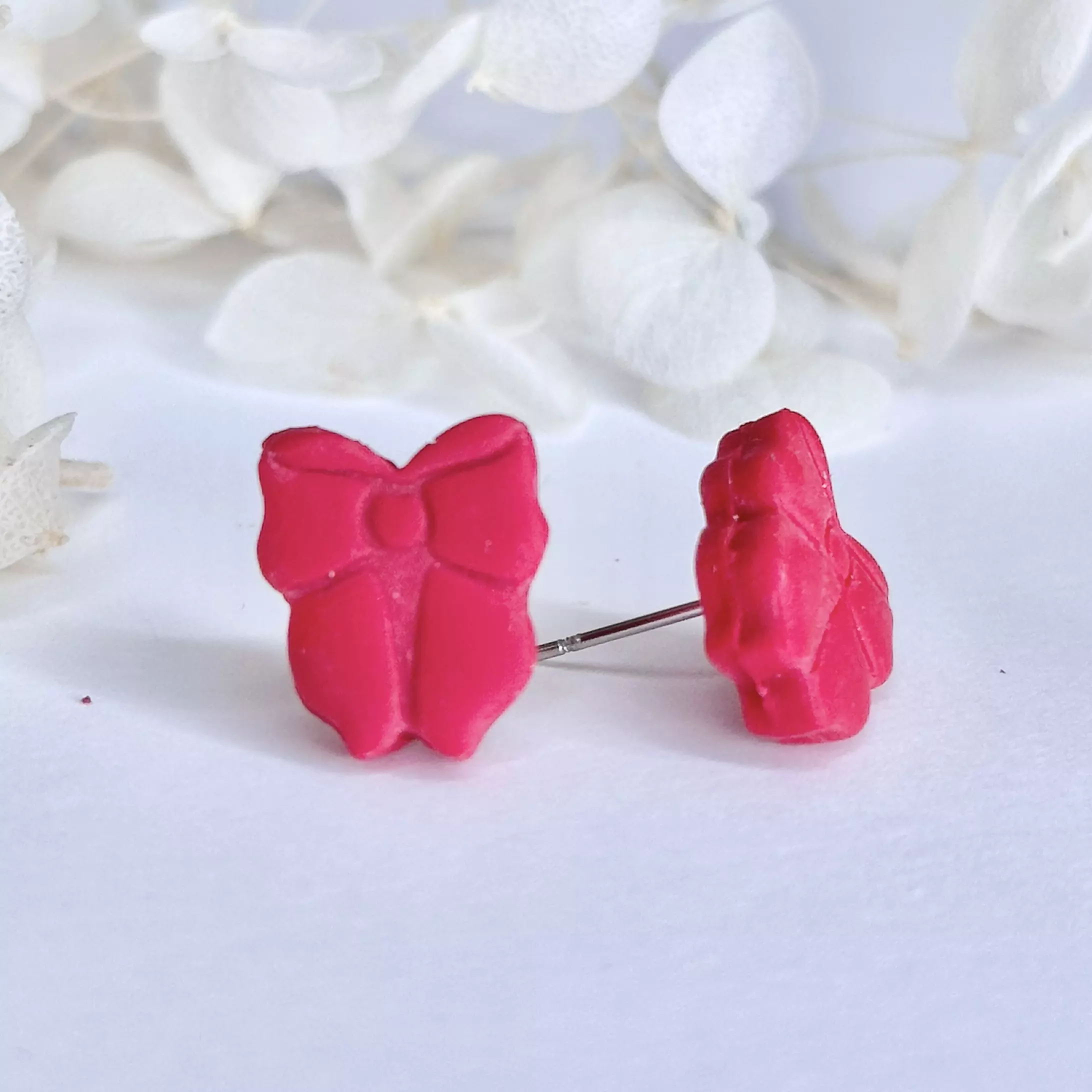 plant/Red Bow Studs-0