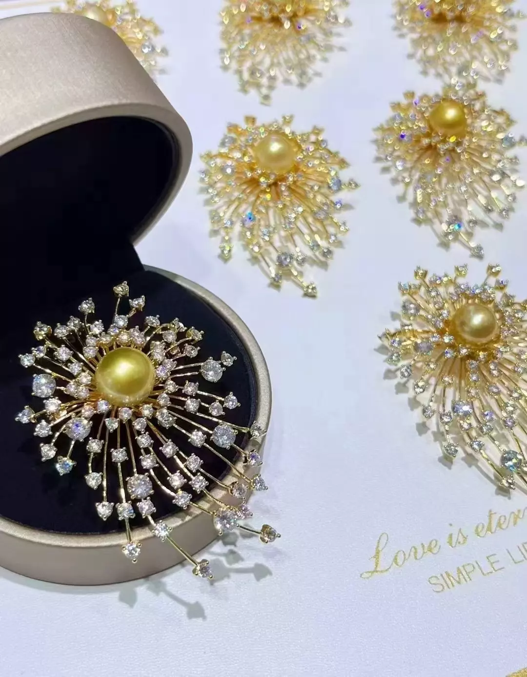 plant/The salt water golden pearl brooch-0