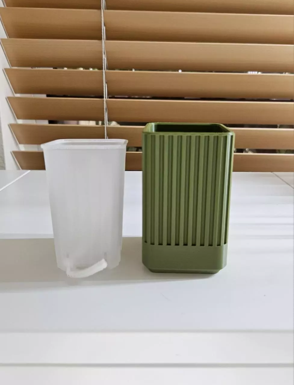 plant/Green self watering pot 2"-1