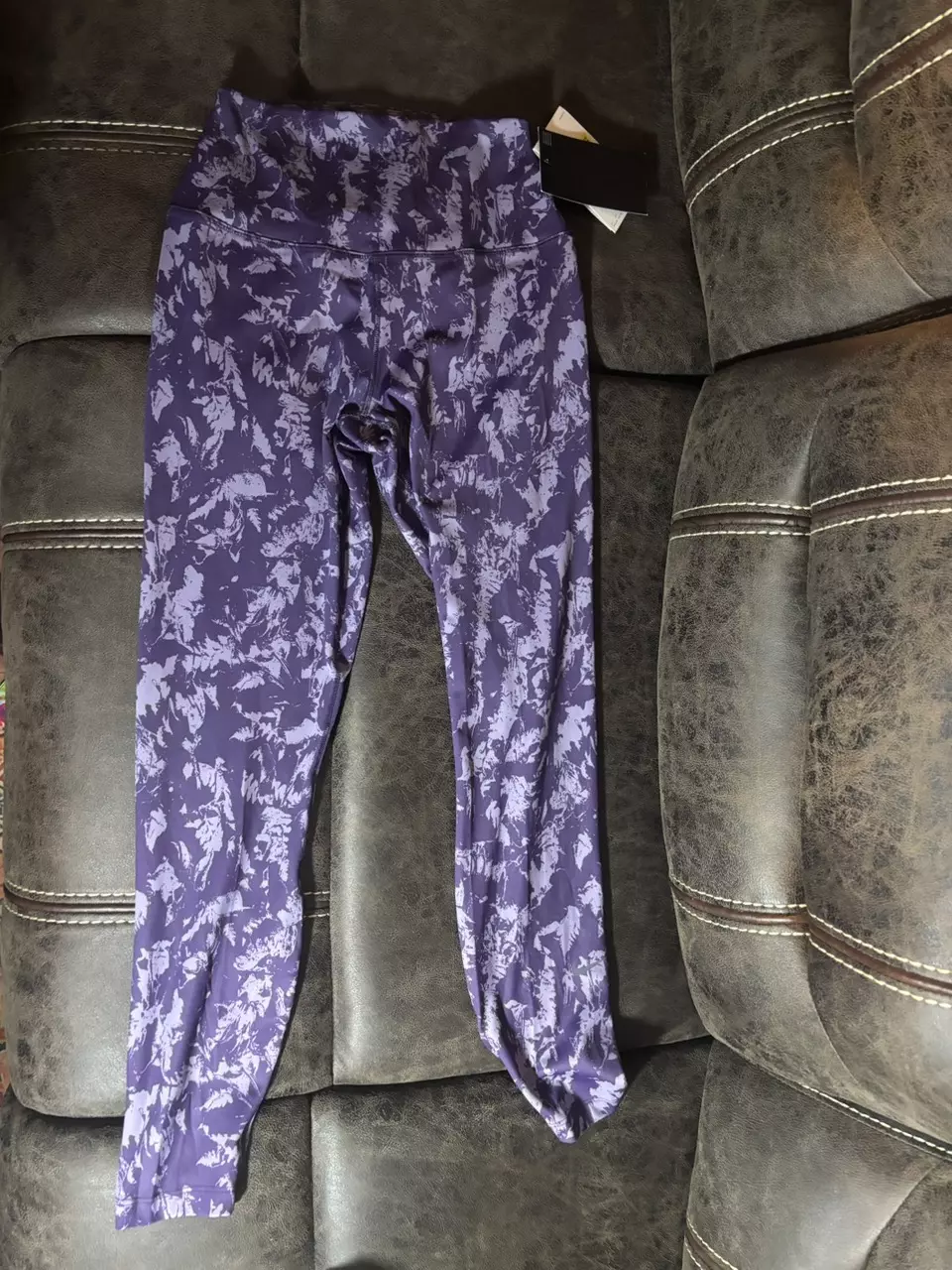 plant/Nike One Dri Fit Womens Size Small Purple 7/8 leggings-1