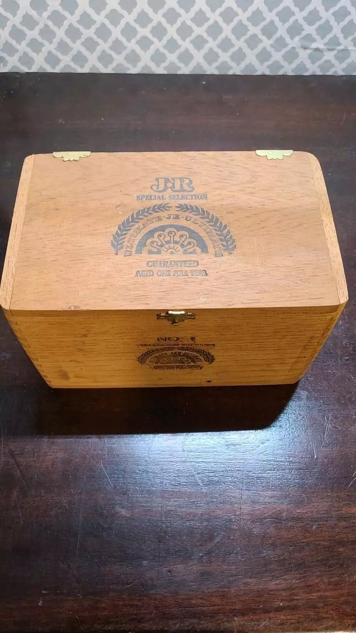 plant/1990s JR Special Selection Ultimate Corona Seleccion Suprema Wooden Cigar Box-0