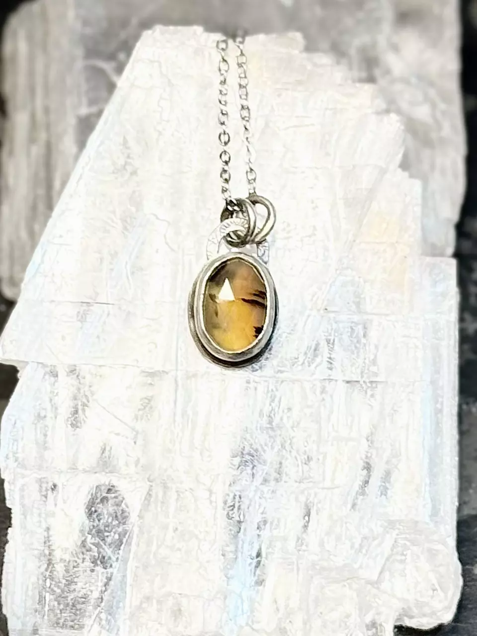 plant/Montana agate pendant-0