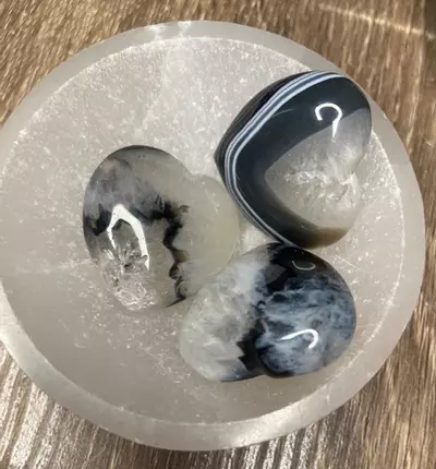 plant/Black Agate/Banded Agate Heart Approx. 17g.-1-thumbnail