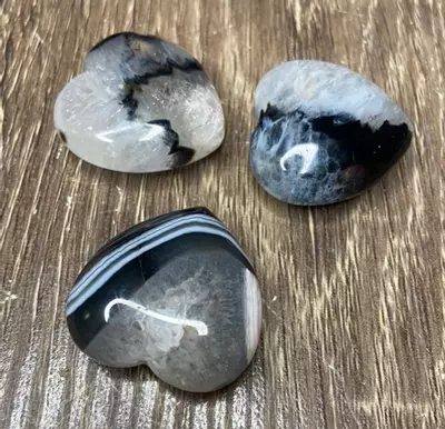 plant/Black Agate/Banded Agate Heart Approx. 17g.-0-thumbnail