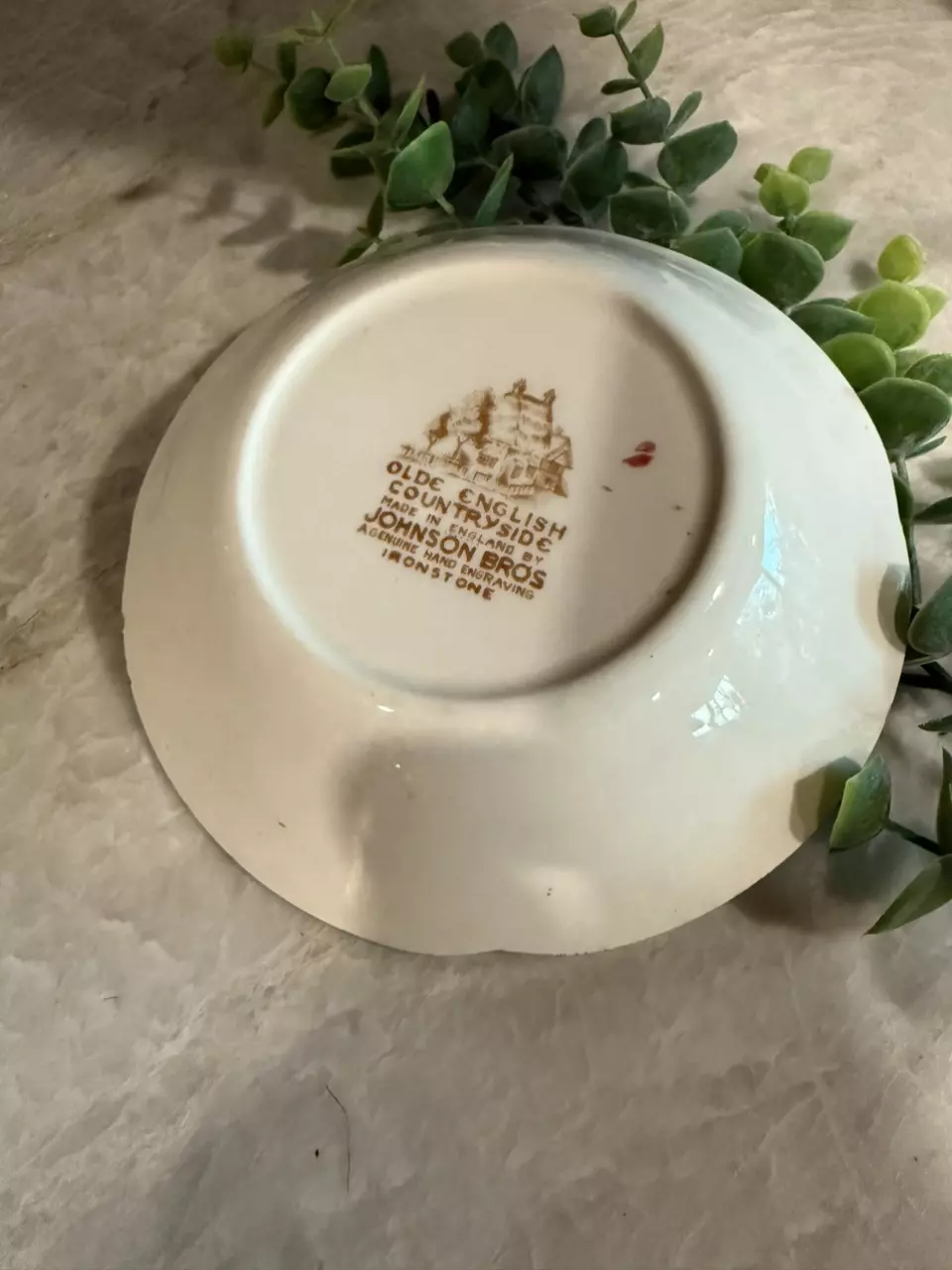 plant/Johnson Bros “Old English Countryside” berry bowl-1