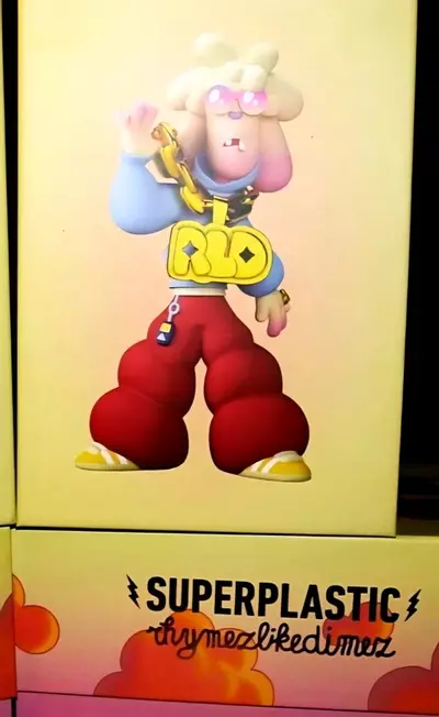 plant/Lil’ ILL by Rhymezlikedimez
Superplastic-4-thumbnail